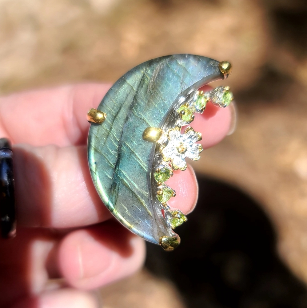 Laboradite crecent moon Peridot & Citrine brooch - Picture 5 of 8